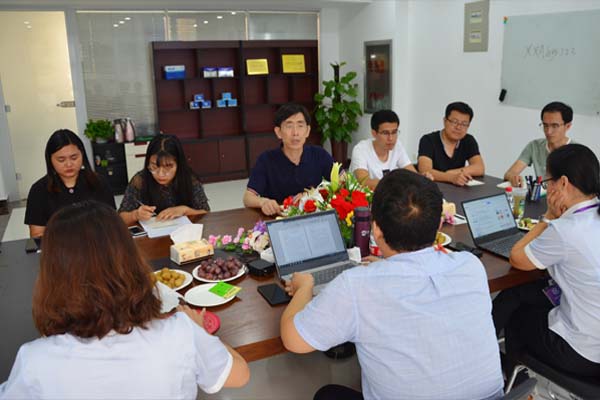 QY千亿国际部分员工会议进行中