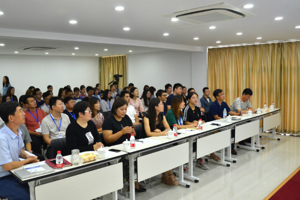 QY千亿国际邀请中西医结合专家刘建国教授来我司传经送宝