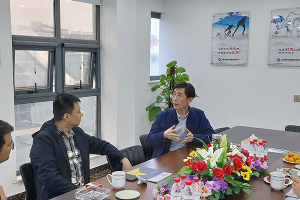 济南众诚商会一行到QY千亿国际参观交流